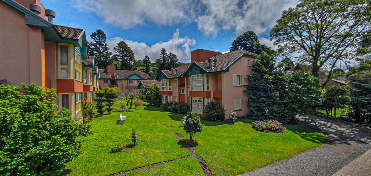 Duplex Floresta Negra - Sua Base Perfeita Em Gramado! Otima Localizacao Lagonegro 500M - 02 Quartos E 02 Banheiros Para Familia Em Condominio Fechad0, Cozinha Completa Com Garagem E Portaria 24H Bagian luar foto